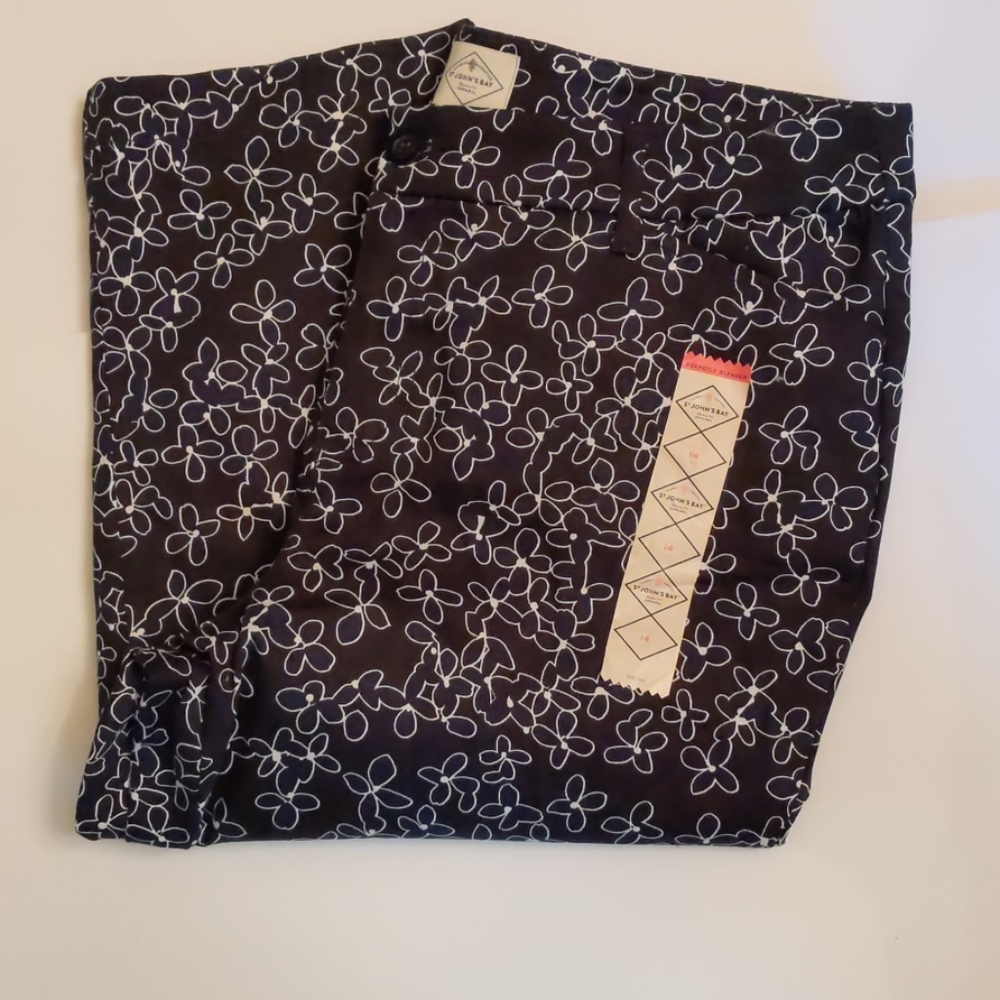 St. John's Bay Secretly Slender Crop Pants-Sz 14 View 5